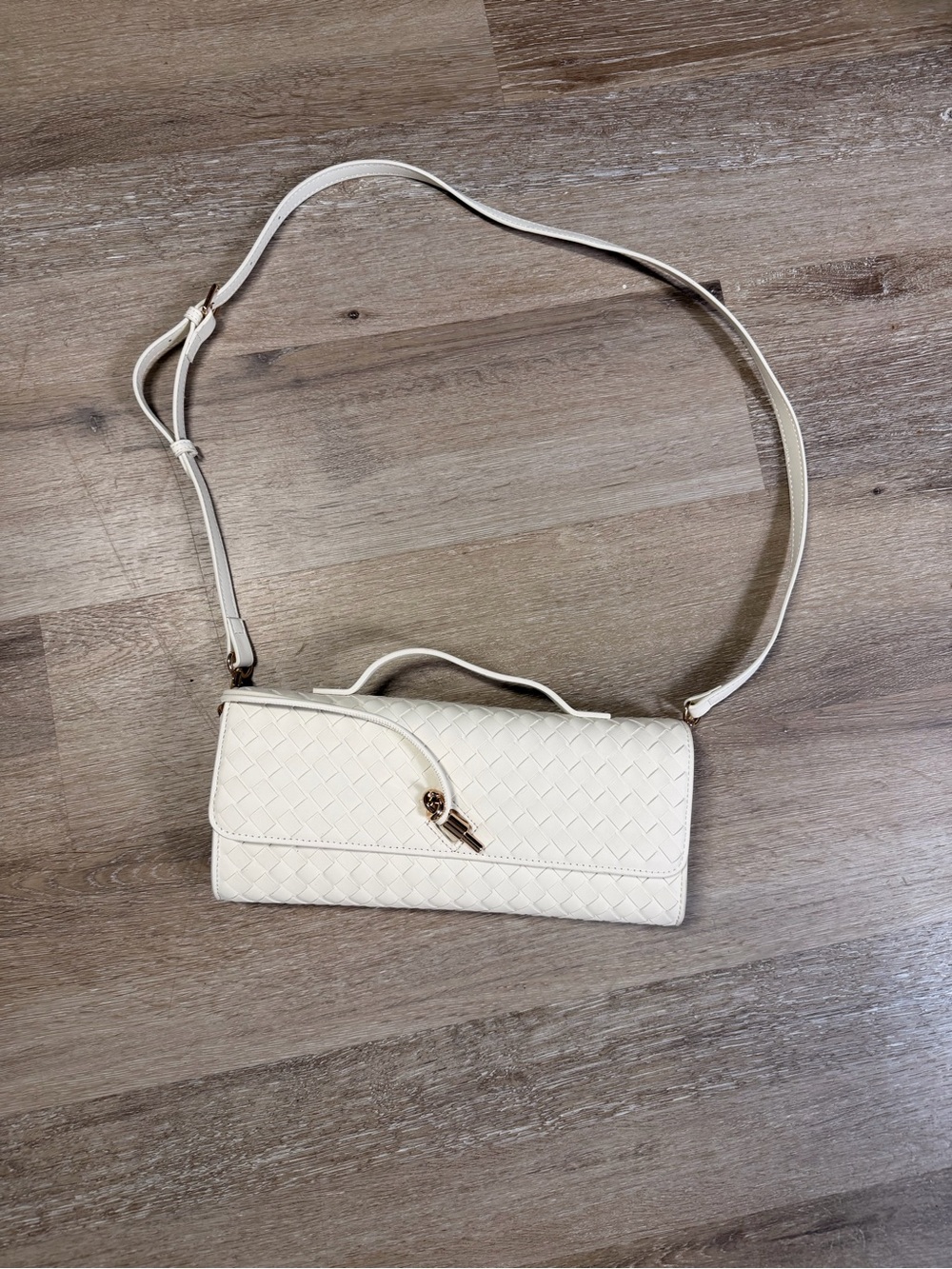 Classic Woven Shoulder Bag in Cream